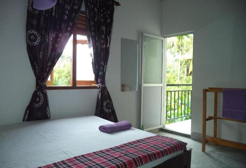 Номер Стандарт Трехместный, My Place Guest House