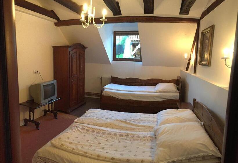اتاق استاندارد سه نفره, Casa Bunicilor