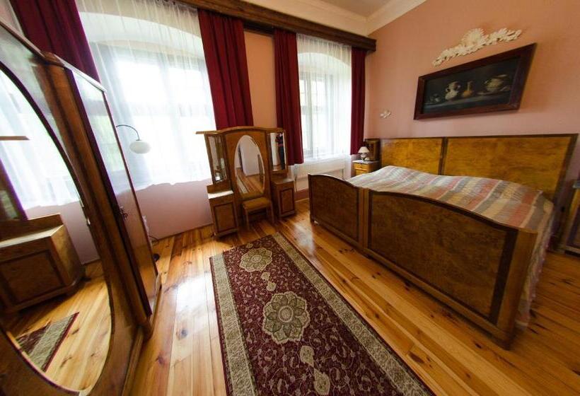 Апартаменты 1 Спальня, Pałac Krobielowice