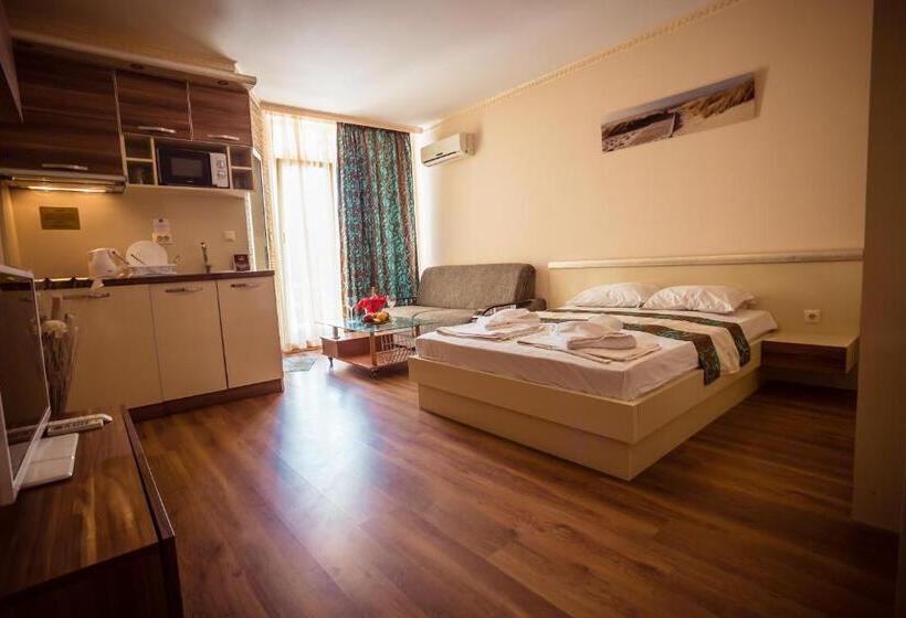Estúdio Estandar com Sacada, Biato Apartments   All Inclusive