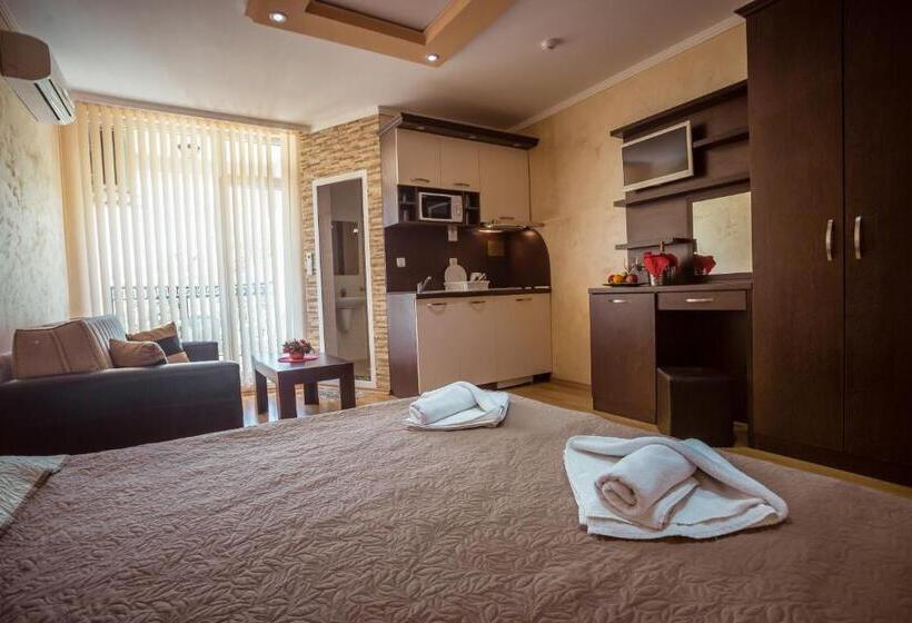 Estúdio Estandar com Sacada, Biato Apartments   All Inclusive