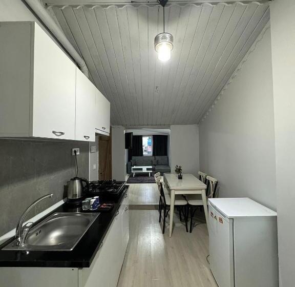家庭间, Foryou Sui̇t Otel
