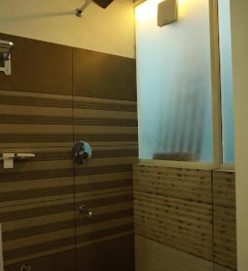 Номер Стандарт Трехместный, Aroma Inn Kerala