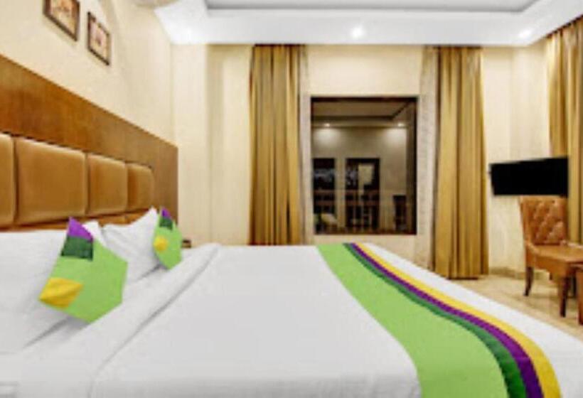 Номер Deluxe, Cross Winds West Shimla
