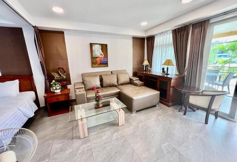 سوییت, Paradise Garden Resort
