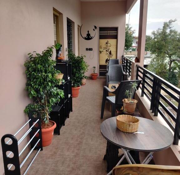 Номер Deluxe с Балконом, Lee Home Stay