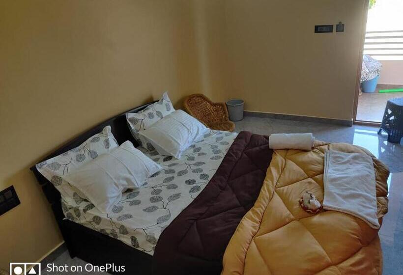 Номер Deluxe с Балконом, Lee Home Stay