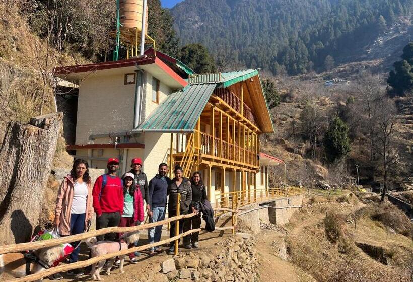 Дом 4 Спальни, Flüstern Homestay