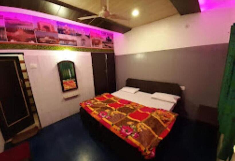 Quarto Estandar, Taj Deluxe, Agra