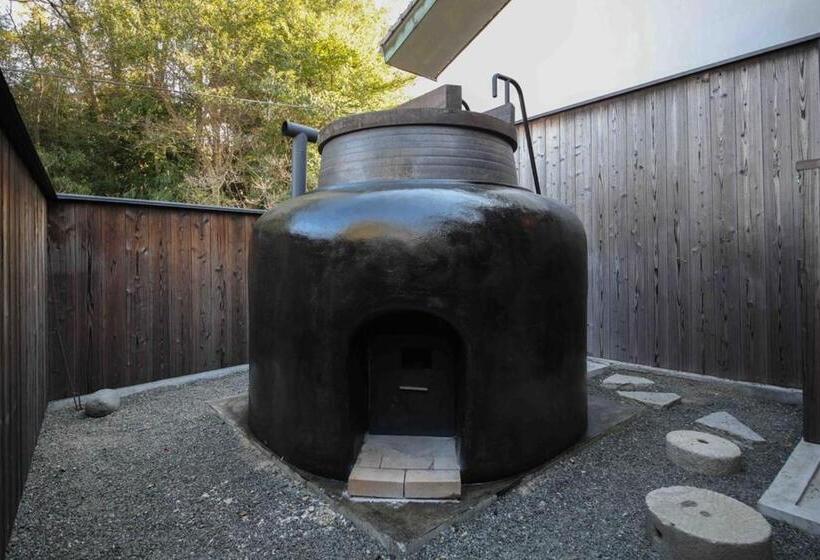 اتاق استاندارد چهار تخته, Otsu1731 Goemon House