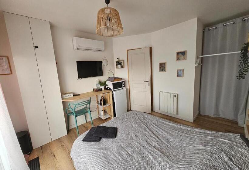 اتاق استاندارد, Chambre Indépendante, Privée Climatisée Avec Parking