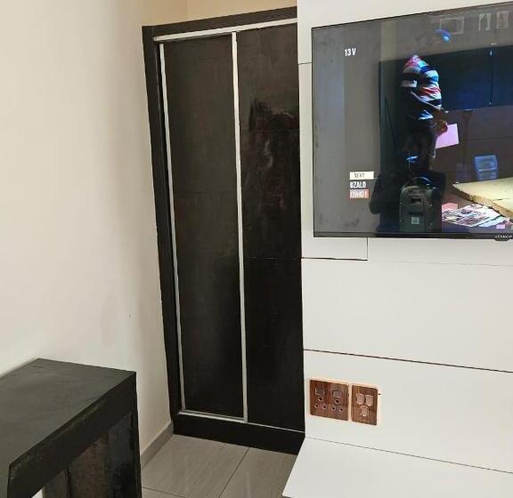 اتاق استاندارد, Dbritee