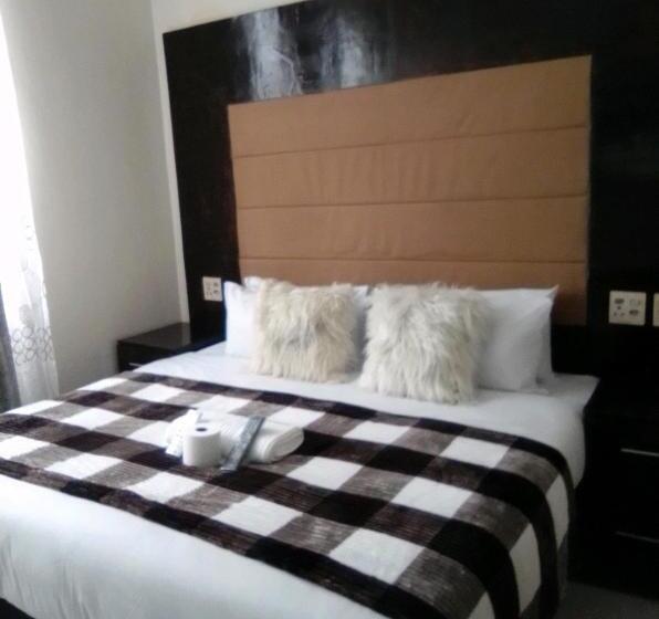 اتاق لوکس, Dbritee