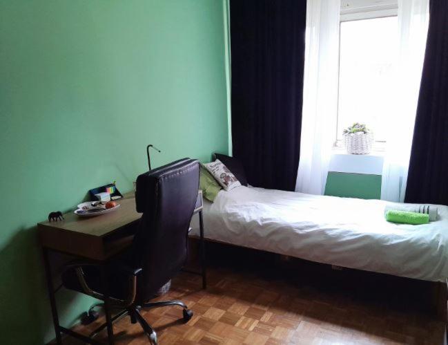 اتاق استاندارد یک نفره, Quiet Room With Workspace In Top Location