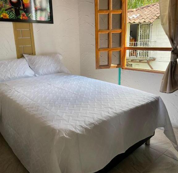 스탠다드 싱글 룸, Xplora Hostel