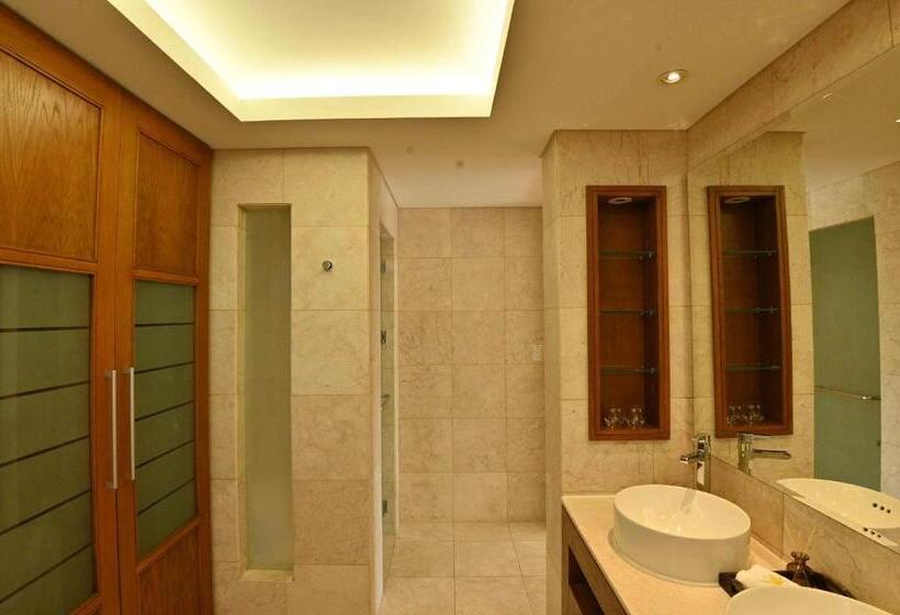 ویلای 3 خوابه, Blue Sky & Villas Beach Resort
