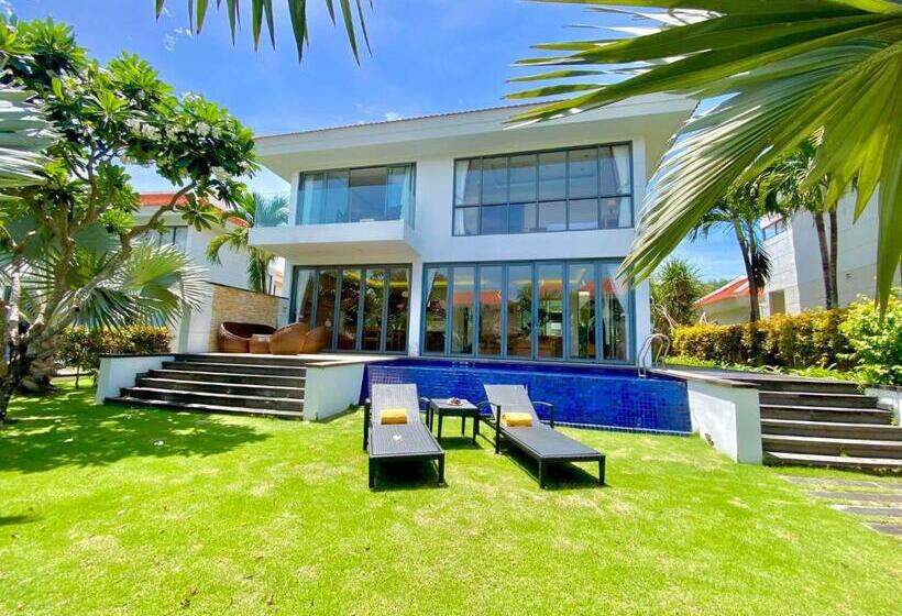 ویلای 3 خوابه, Blue Sky & Villas Beach Resort