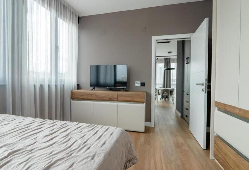 آپارتمان لوکس 1 خوابه, Kondina Suites