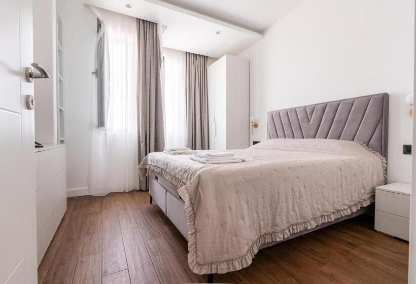 آپارتمان 2 خوابه, Kondina Suites