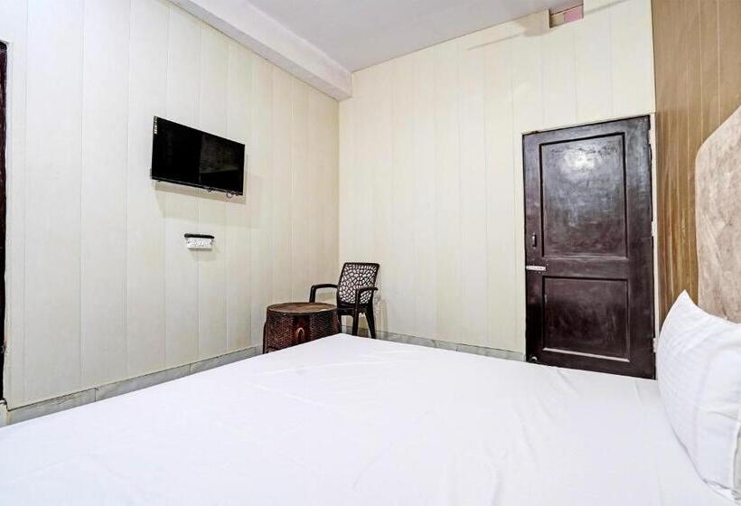اتاق کلاسیک سه تخته, New Friends Residency