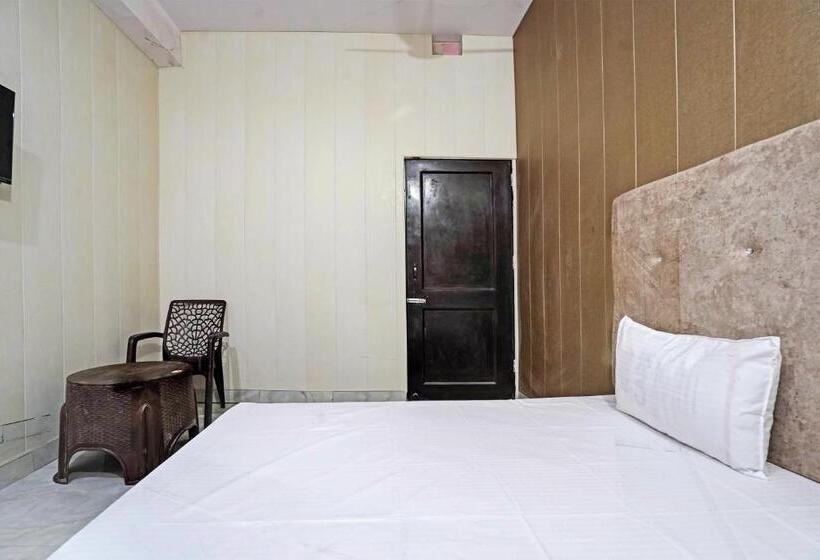 اتاق کلاسیک سه تخته, New Friends Residency