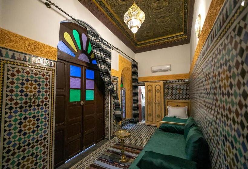 اتاق لوکس چهار تخته, Riad Fez Qamar