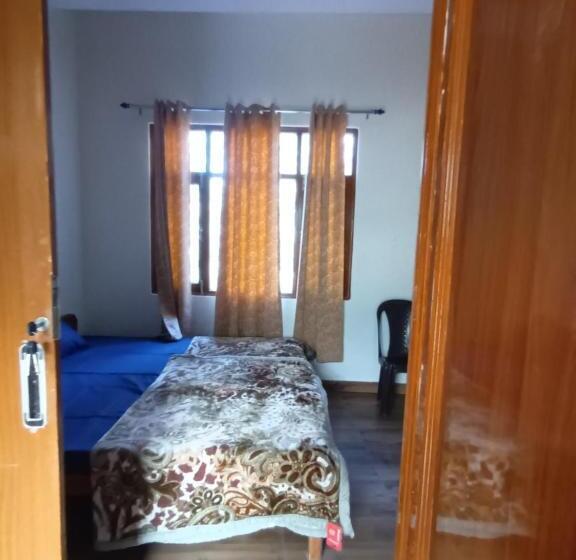 디럭스 룸, Him Aaranya Home Stay Shimla