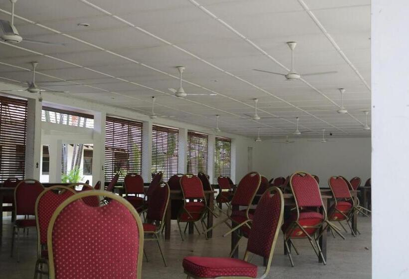 חדר סטנדרט נוף לאגם, Polonnaruwa Holiday Inn