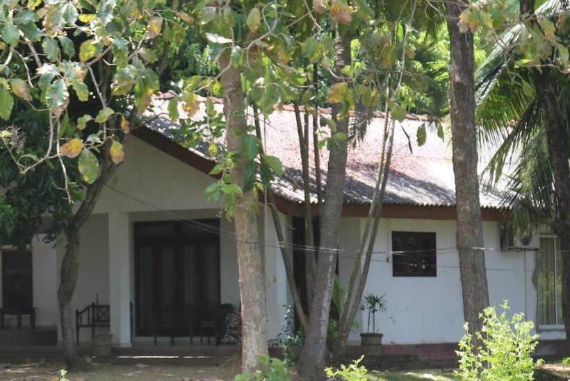 חדר משפחתי, Polonnaruwa Holiday Inn