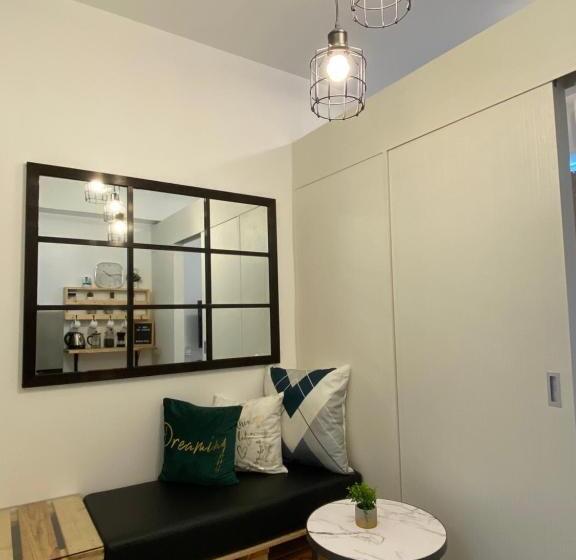 استودیو استاندارد با چشم‌انداز باغ, Suite Bliss At Cool Suites