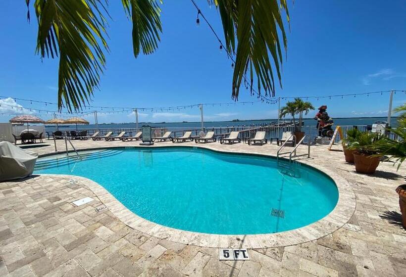 침실 1개 발코니 아파트, Condo In Waterfront Resort With Balcony Close To Beaches Free Bikes