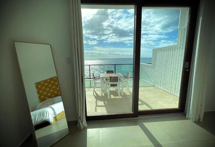 اتاق استاندارد چهارنفره با بالکن, 1 Corcega Beachfront Suites