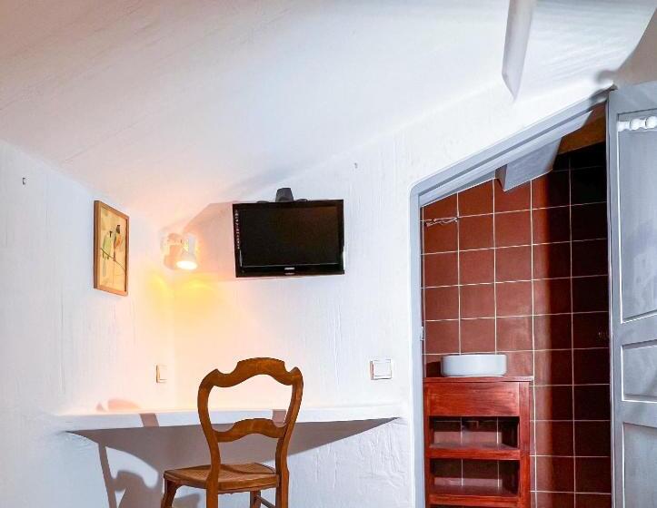 Номер Стандарт, Hôtel Candide