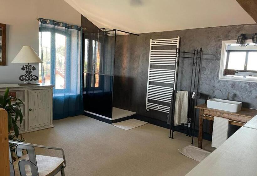 Номер Стандарт Трехместный, La Grange Aux Hirondelles   Appartement Complet Et Indépendant