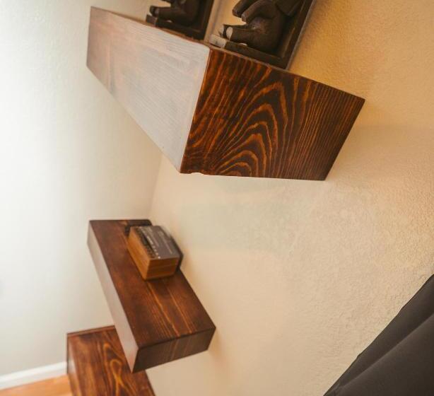 Номер Deluxe, Windsor Retreat Private Basement Suite