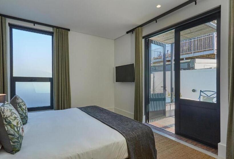 غرفة سوبيريور سرير كينج, Chapter House Boutique Hotel By The Living Journey Collection
