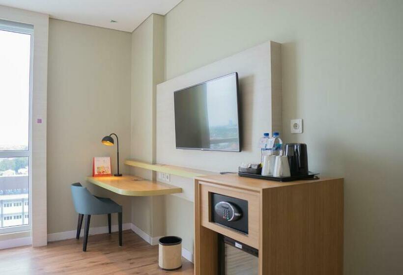 디럭스 룸, Swissbelinn Saripetojo Solo