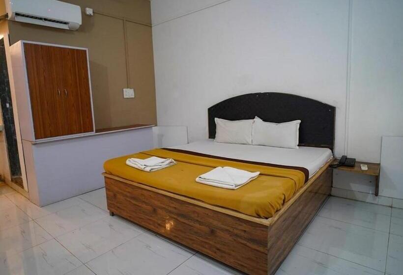 Люкс, Shree Residency Nagaon
