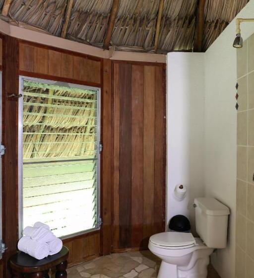 کلبه ییلاقی, Jade Jungle Resort