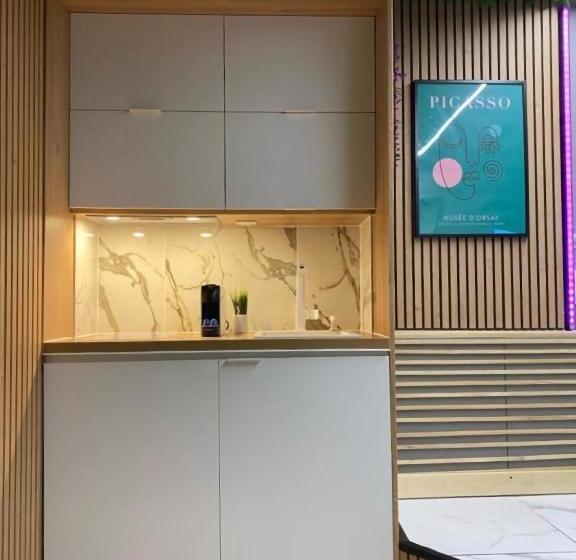 Апартаменты Deluxe 1 Спальня, L Appart Hôtel 23ème Avenue   Spa Privatif   Love Room   Appartements à Thèmes