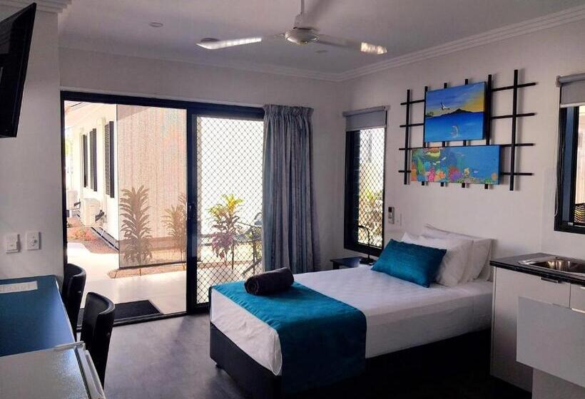 اتاق لوکس یک تخته, The Dugongs  Rest