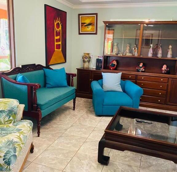 Семейный Номер, Casa Mano De Tigre