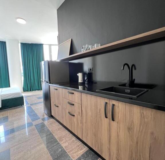 اتاق استاندارد, Cactus Apartments