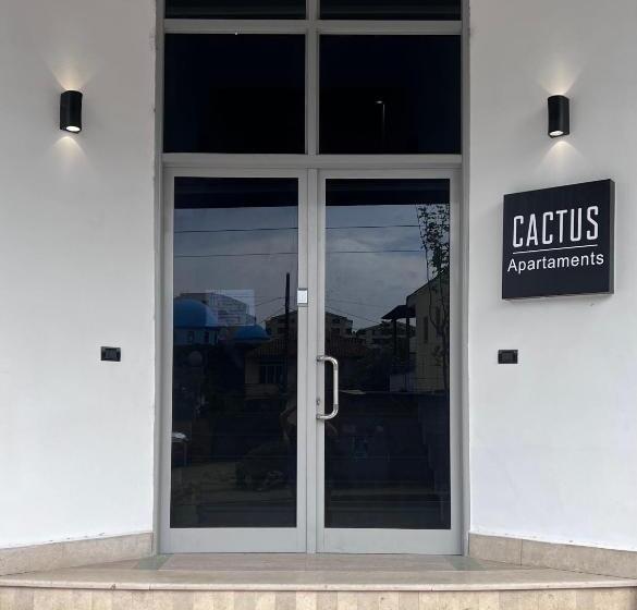 اتاق استاندارد, Cactus Apartments