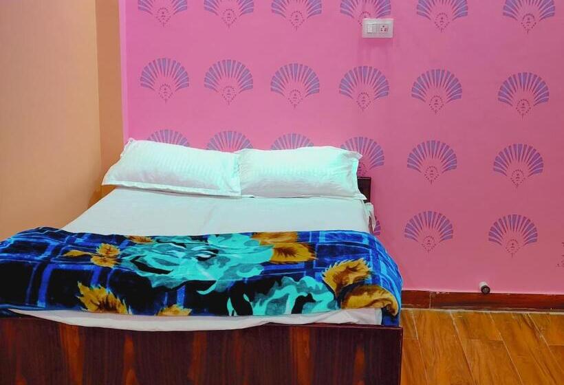 Трехместный Номер Базовый, Ayodhya Residency 5 Min Walking From Ram Janmabhoomi