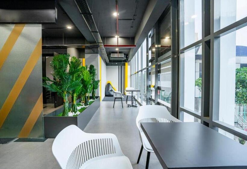 Номер Deluxe Одноместный, Japanese Style Pod Hotel   Naptapgo   1m Ec Metro, Wifi, Lounge, Cafe