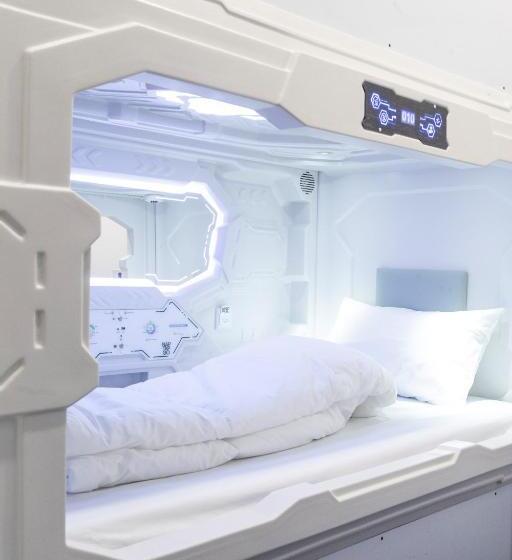 Номер Superior Одноместный, Japanese Style Pod Hotel   Naptapgo   1m Ec Metro, Wifi, Lounge, Cafe