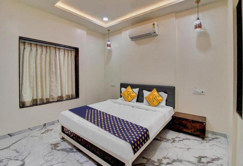 Трехместный Номер Классика, Oyo Hotel Raj Inn