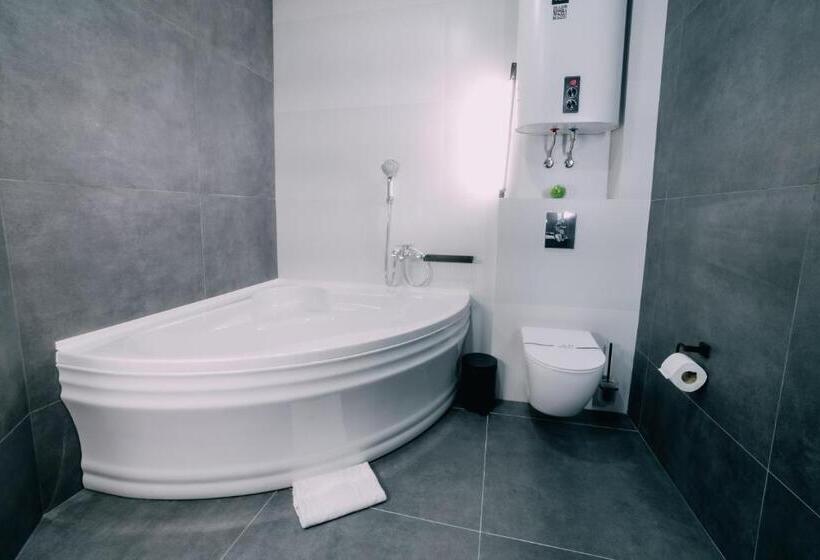 스탠다드 트리플 룸, Rado Hotel Spa