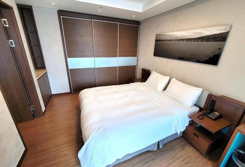 اتاق لوکس, W Residence